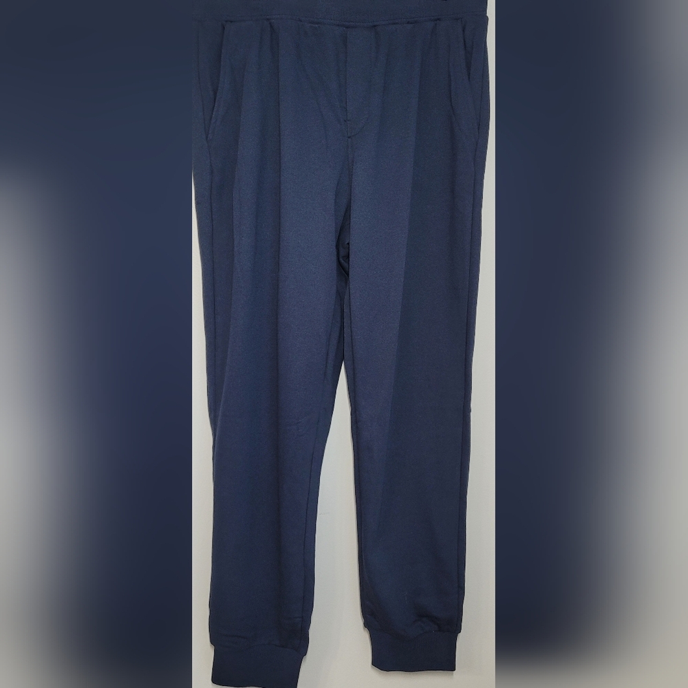 NWOT Sweat Pants Joggers Navy XLarge Has 2 side pockets and 1 back pocket